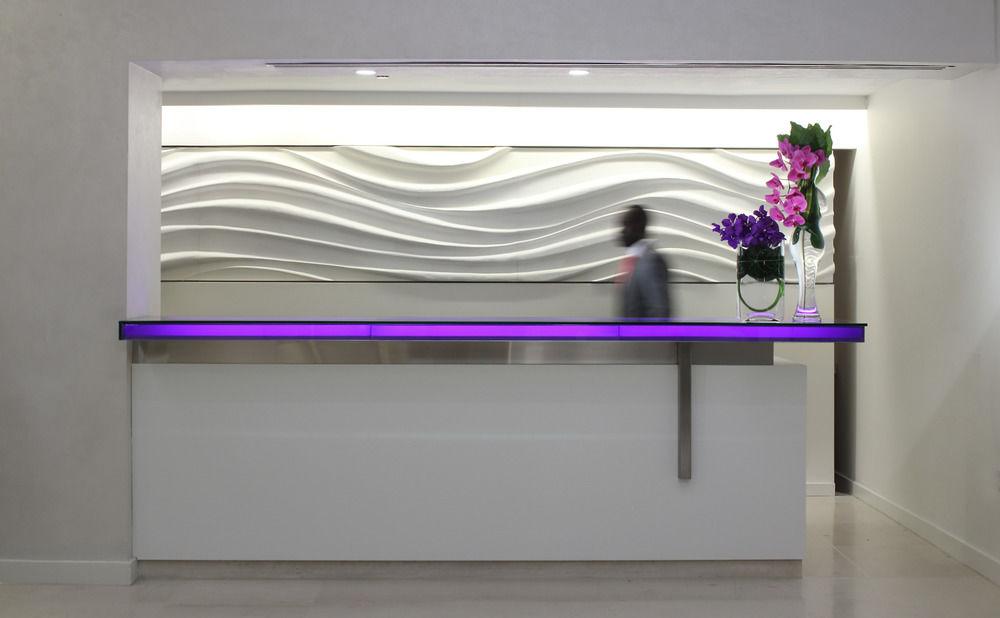 The Morrison Dublin, Curio Collection By Hilton Hotel Екстериор снимка Reception desk at the InterContinental London Park Lane