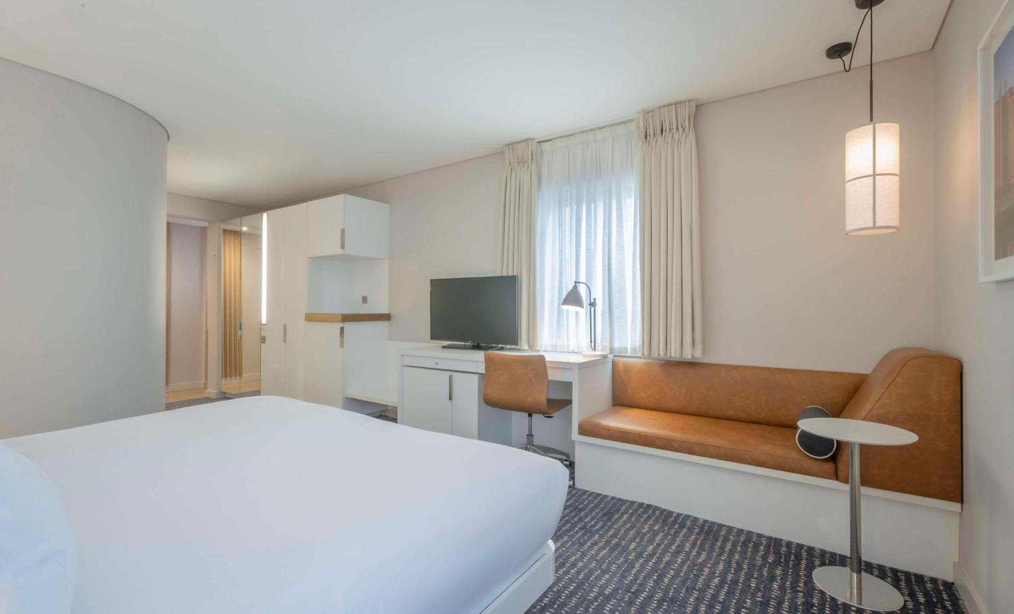 The Morrison Dublin, Curio Collection By Hilton Hotel Екстериор снимка