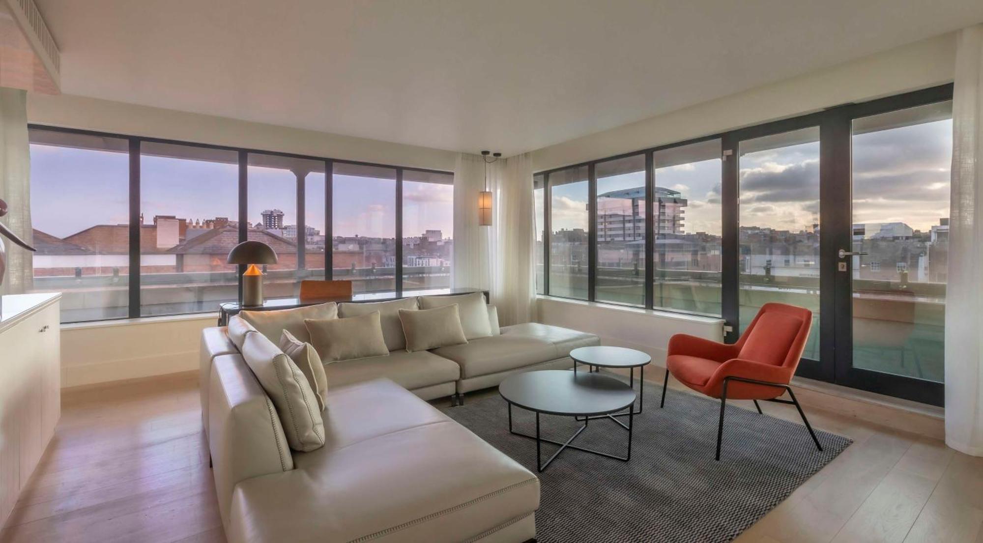 The Morrison Dublin, Curio Collection By Hilton Hotel Екстериор снимка A living room at The Standard East Village