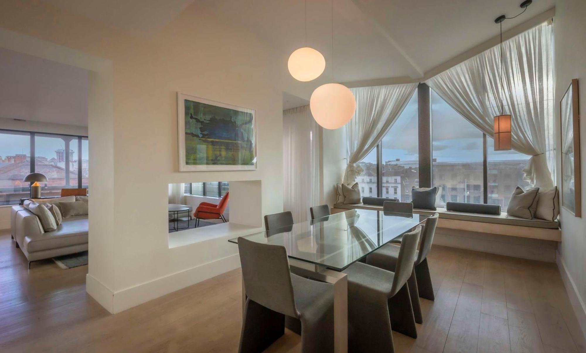 The Morrison Dublin, Curio Collection By Hilton Hotel Екстериор снимка A dining room