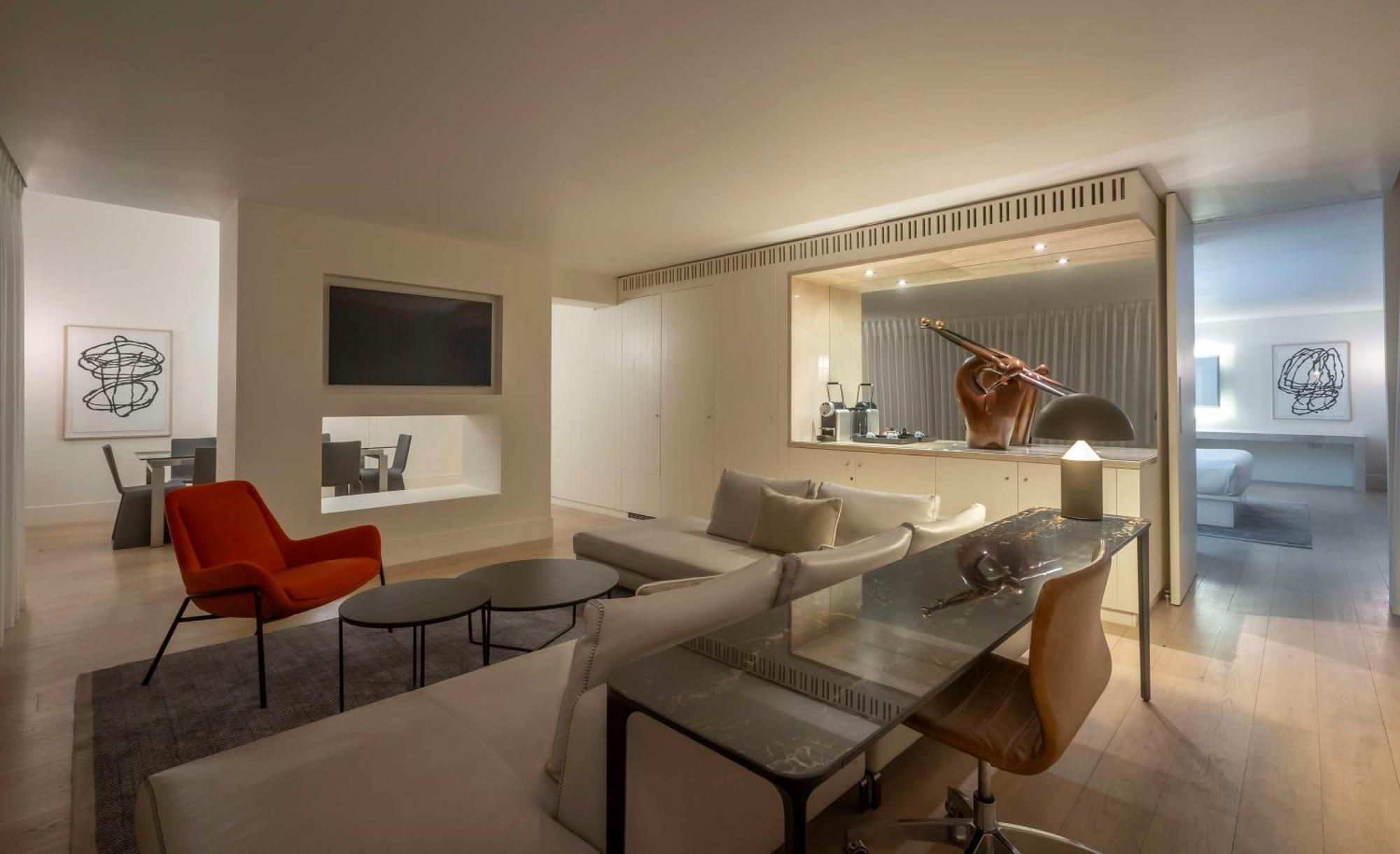 The Morrison Dublin, Curio Collection By Hilton Hotel Екстериор снимка A suite at the hotel