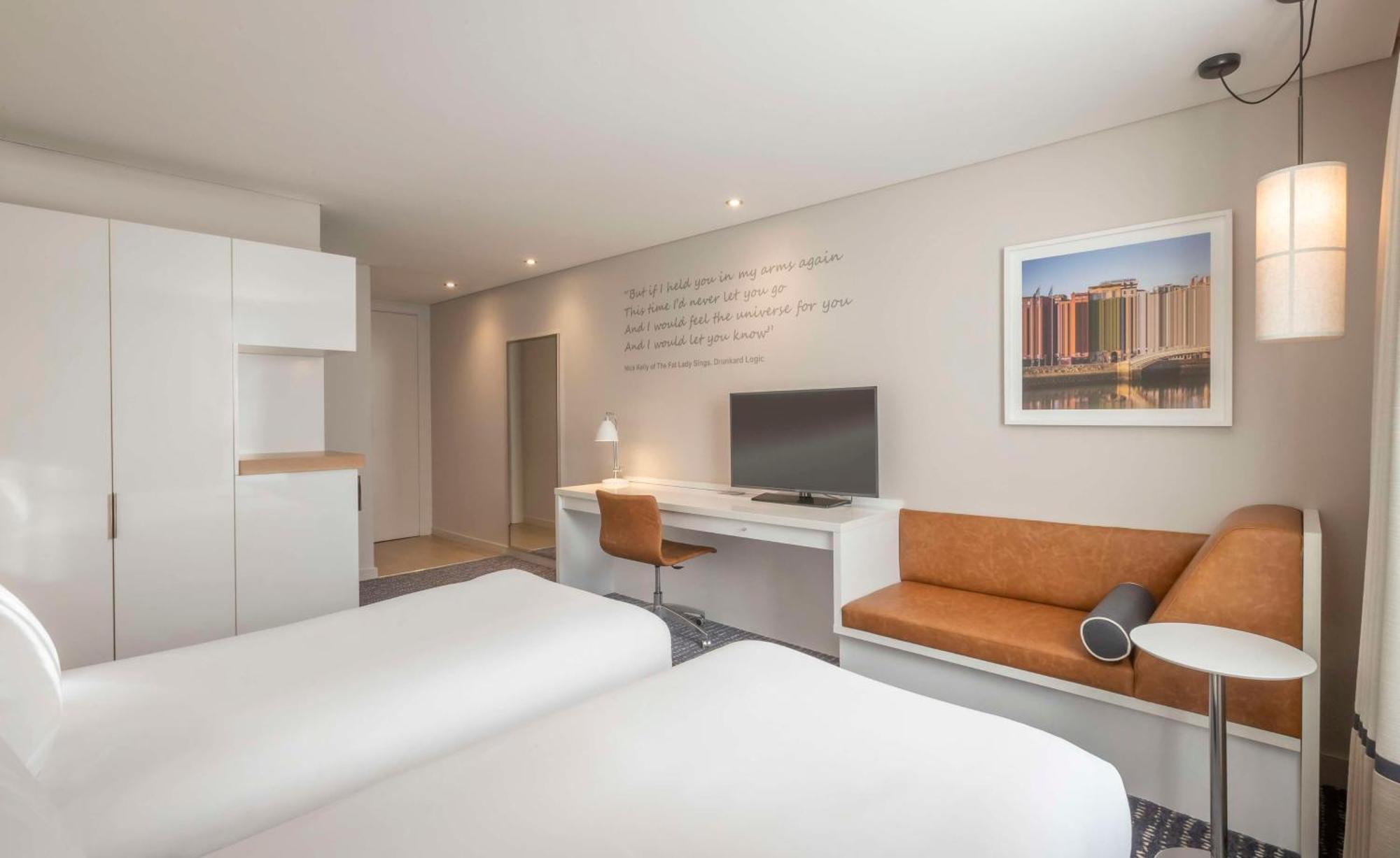 The Morrison Dublin, Curio Collection By Hilton Hotel Екстериор снимка