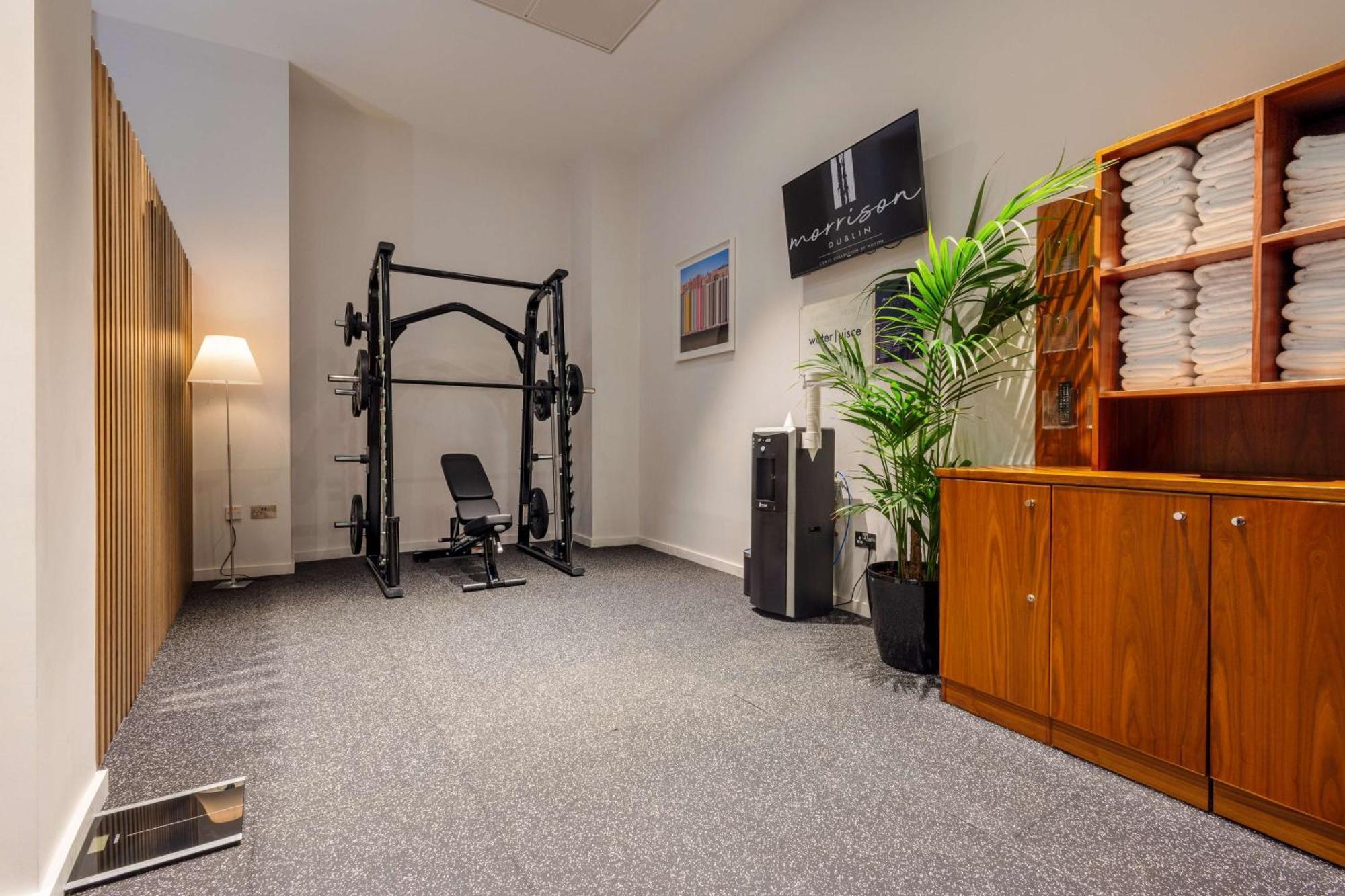 The Morrison Dublin, Curio Collection By Hilton Hotel Екстериор снимка A typical treatment room at a physiotherapy clinic