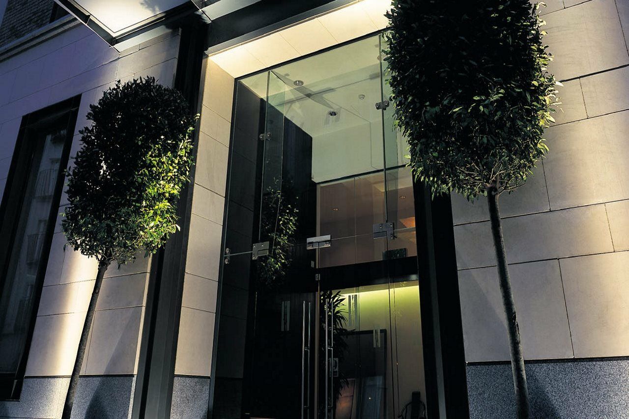 The Morrison Dublin, Curio Collection By Hilton Hotel Екстериор снимка Entrance to the hotel